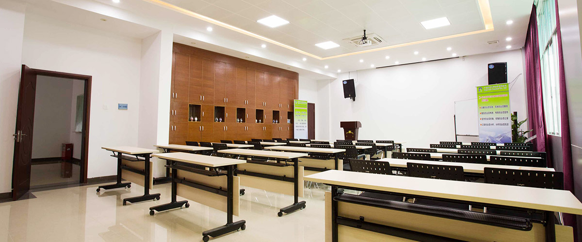 尊凯实业复合办公室